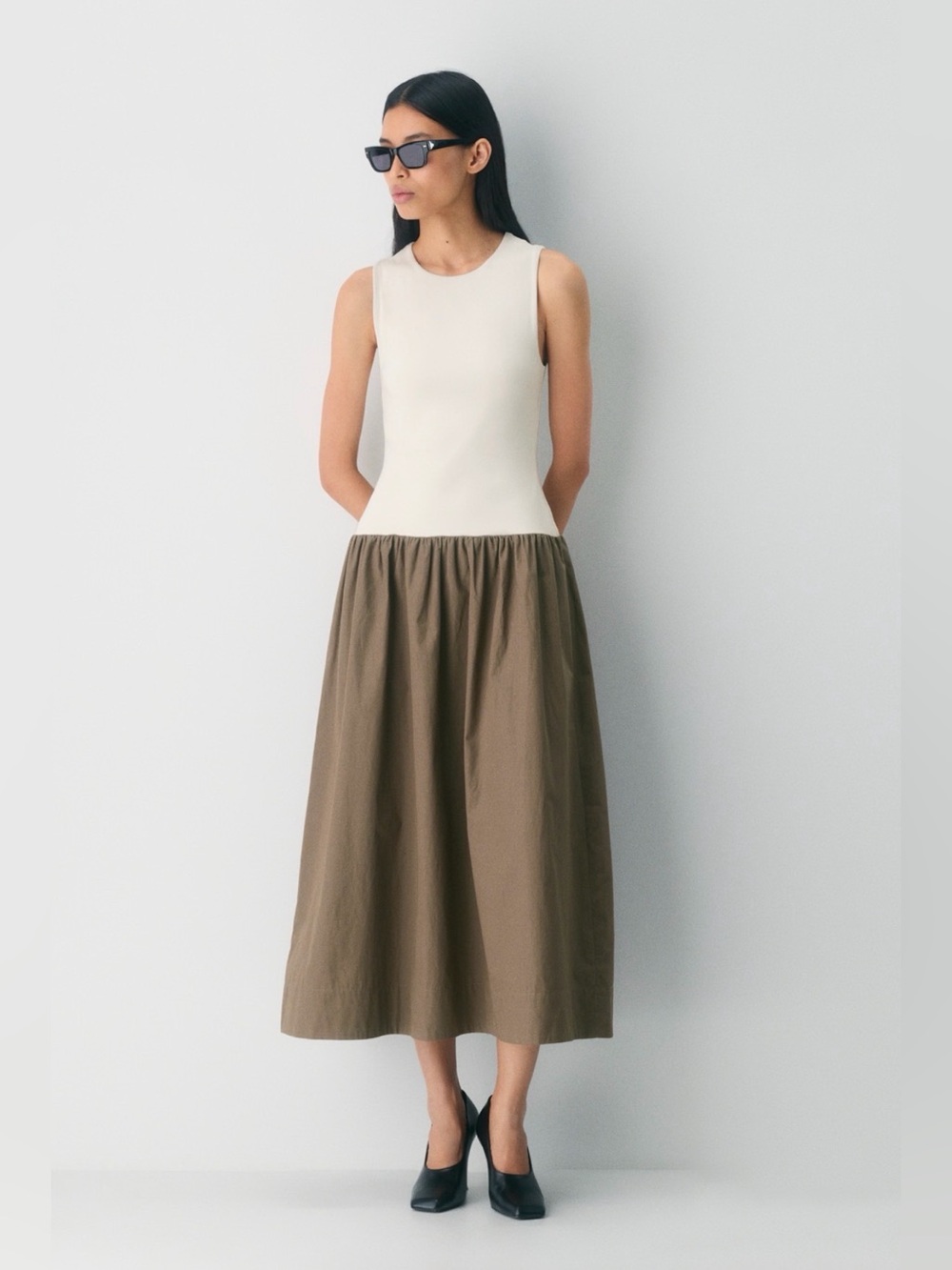 Aritzia Babaton Worldly Poplin Dress Sleeveless Ivory Gathered Midi Skirt SZ M